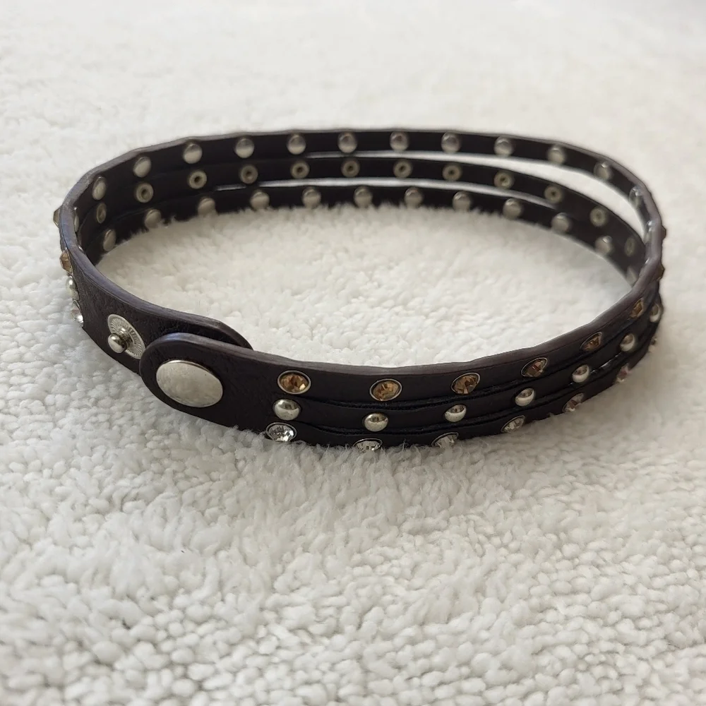 Source Unknown metallic choker hippie